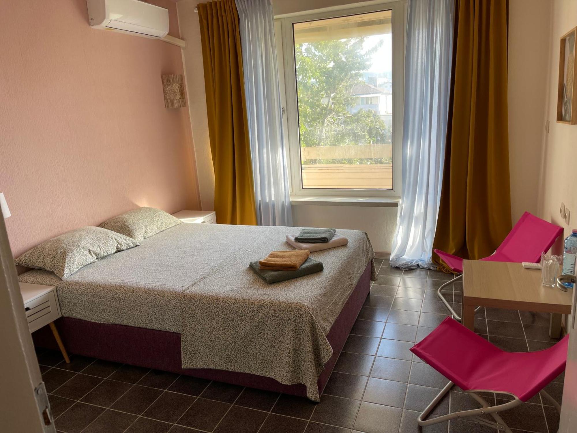 Hotel Amadina Garden Lozenec Exteriér fotografie